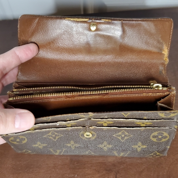 Louis Vuitton Mono Snap Wallet - Picture 9 of 13